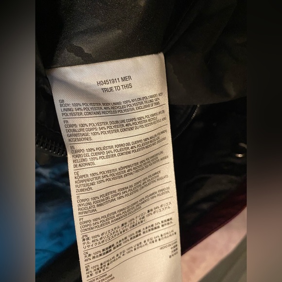 VOLCOM WOMENS SNOWBOARD SHELL SIZE S - LIKE NEW - Picture 9 of 13